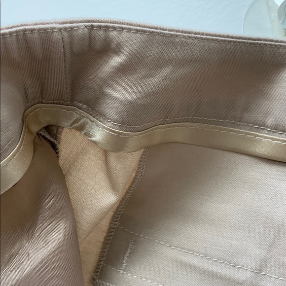 Women's Tan shorts - Picture 4 of 5